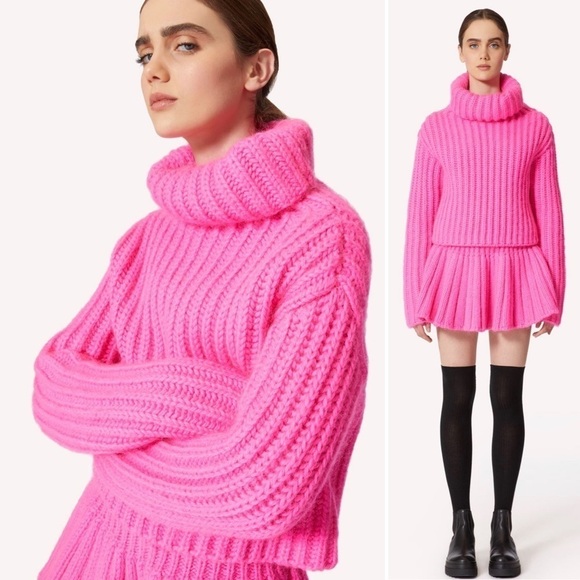 RED Valentino | The Black Tag Wool Blend Turtleneck in Fuchsia Pink - Small - Picture 1 of 9
